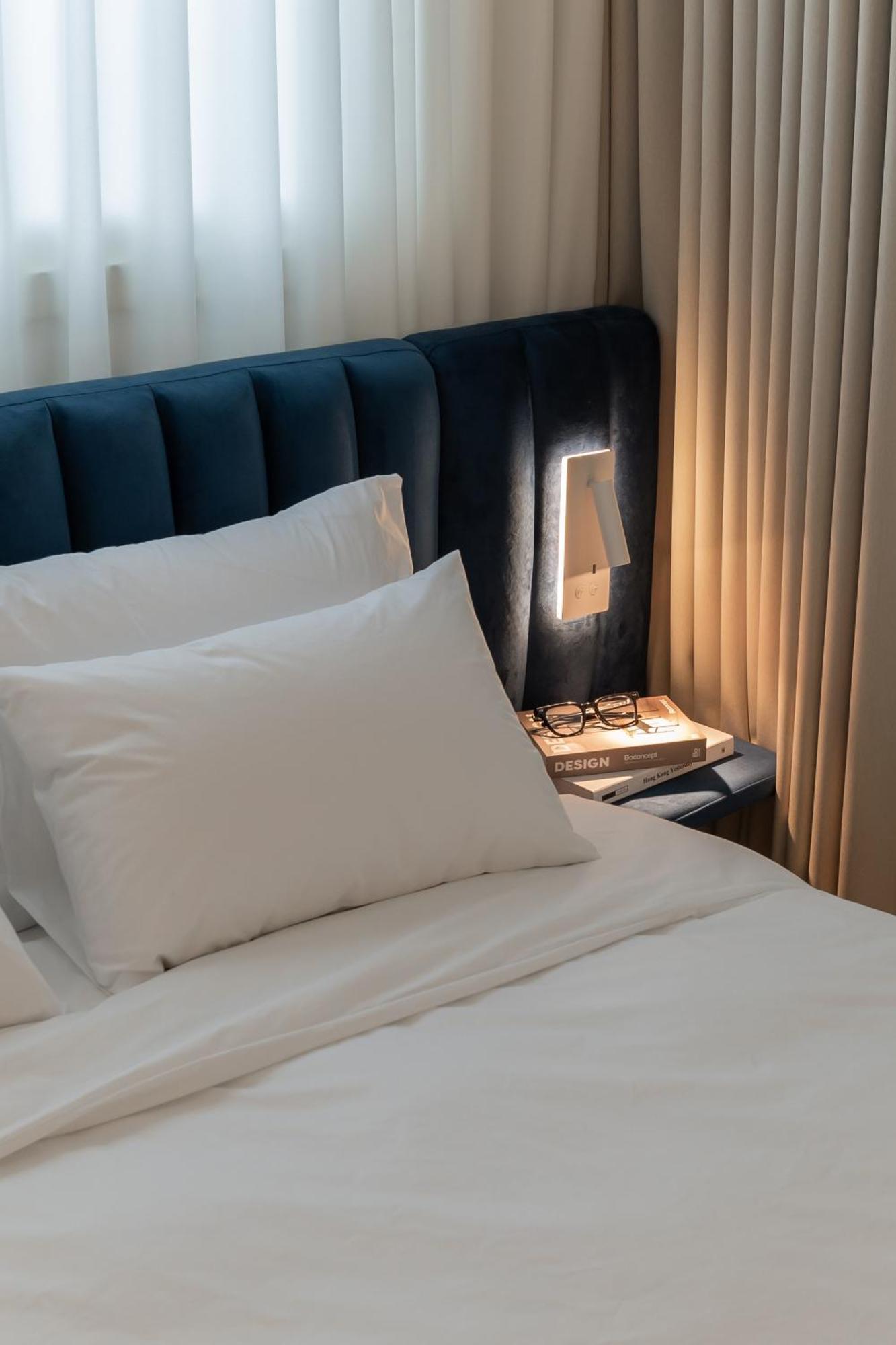The Eight 8 Hongdae Apartment